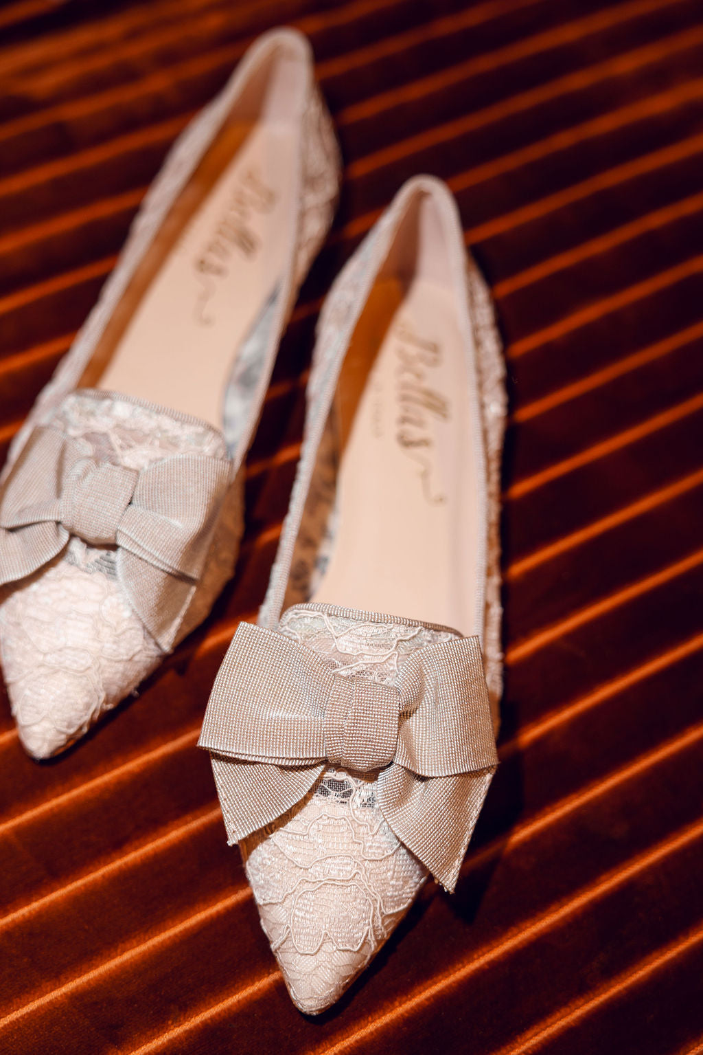 SHOOTINGSCHUH Beige Lace Schleifenloafer Pointy 41