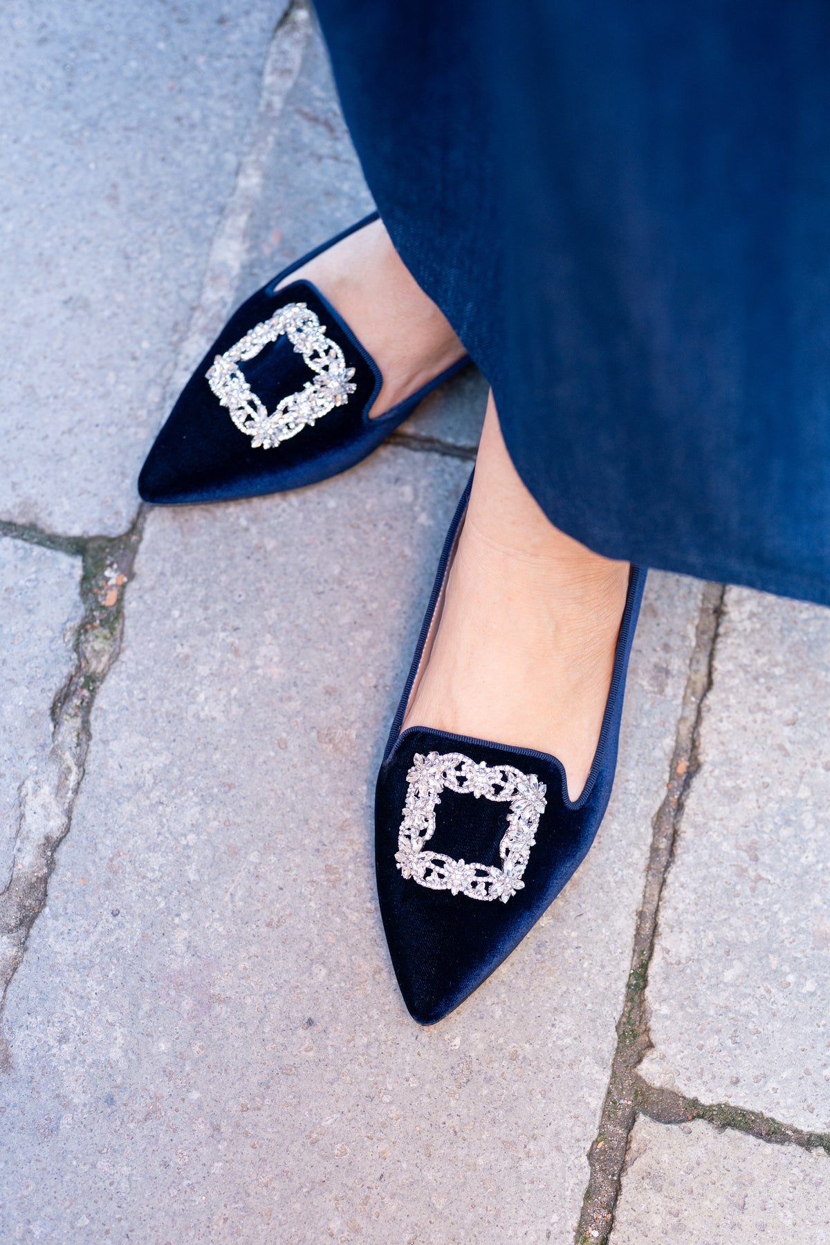 SHOOTINGSCHUH Navy Velvet Glitter Buckle Pointy Loafer 41