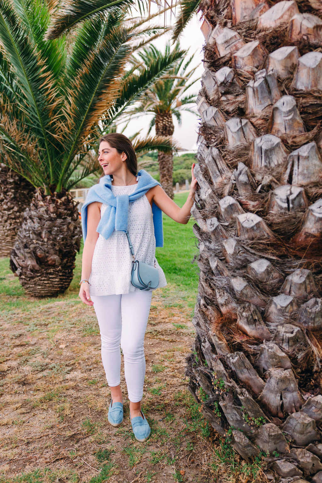 Aquamarine clutch