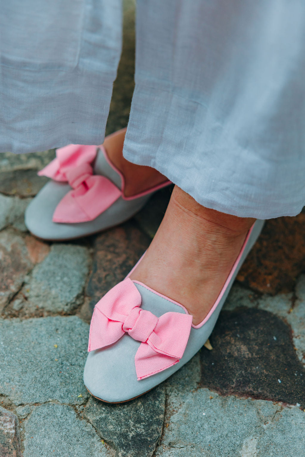 Grey-Rosa Schleifenloafer