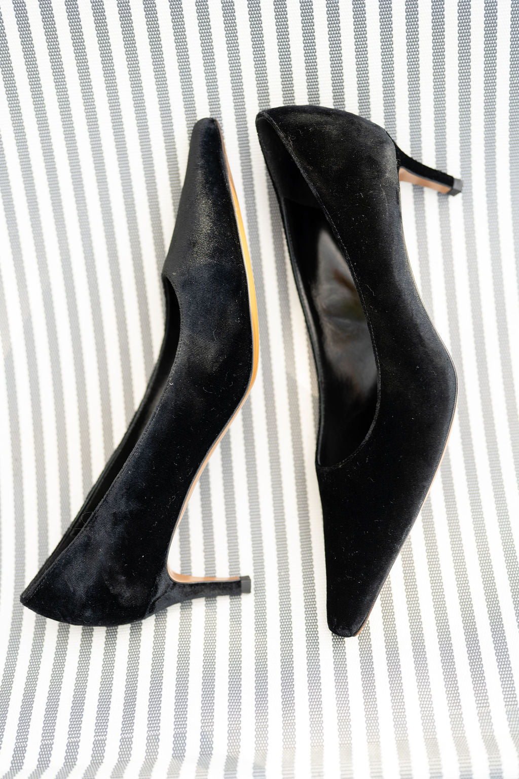 Nero Velvet Pumps