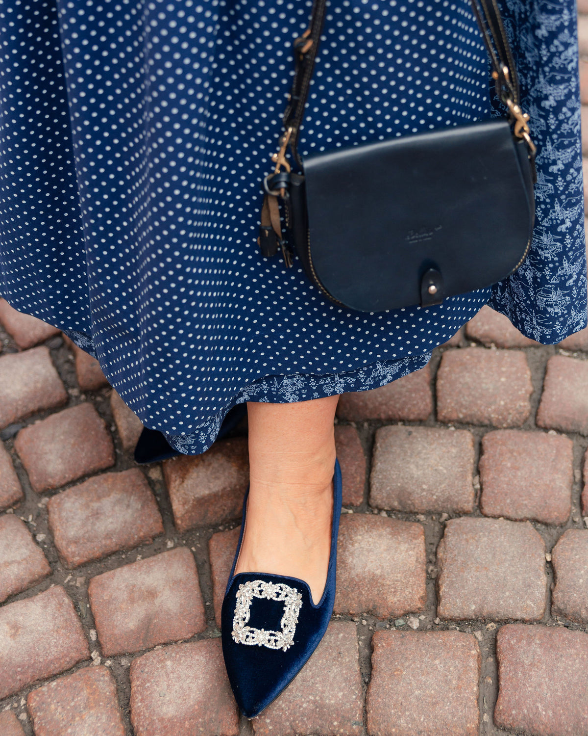 SHOOTINGSCHUH Navy Velvet Glitter Buckle Pointy Loafer 41
