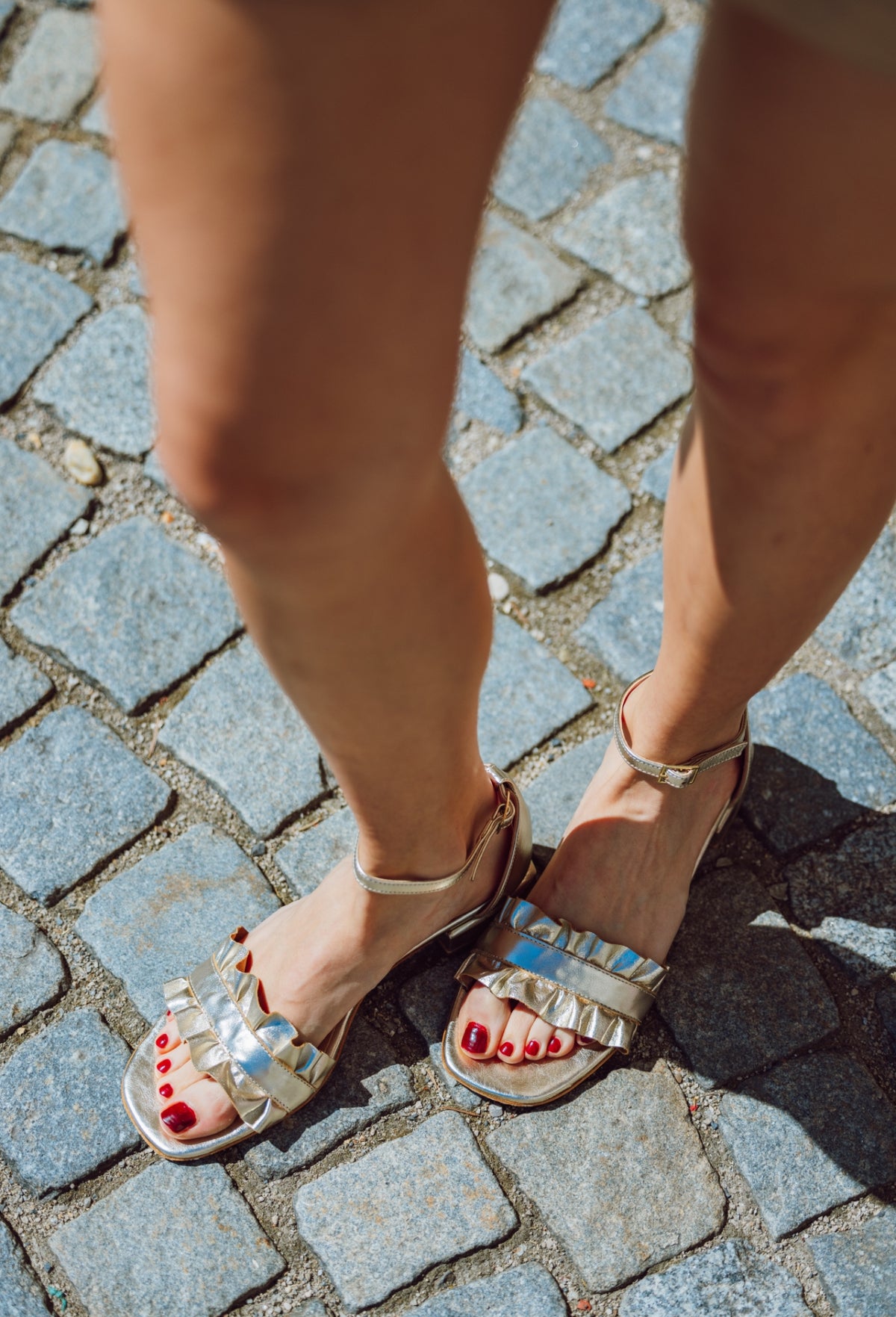 Sandals Ruffles gold