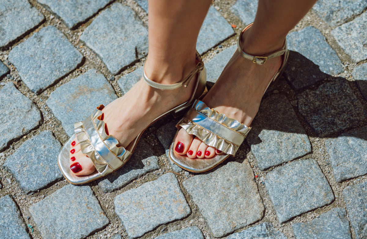 Sandals Ruffles gold
